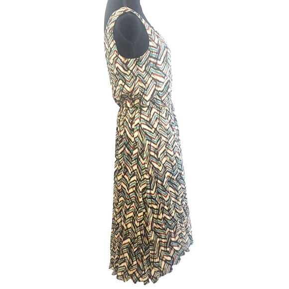 Calvin Klein Cream Geometric Print Scoop Neck Hi-lo Silk Feel Dress Size Medium - Picture 4 of 5